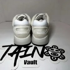 Size 9 - Saucony 6000 2