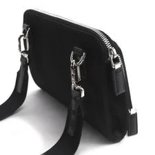 Prada : 2VH130 W22H14D3.5cm W/strap; 2