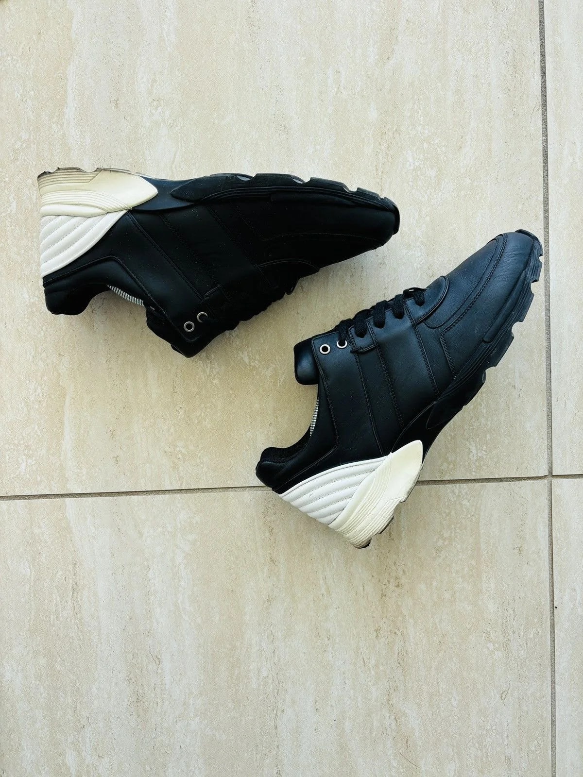 Chanel — Chanel Runners — Sneaker — resale