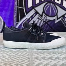 Size 10 - Adidas Originals Seeley Outdoor BY4105 /Textile 4
