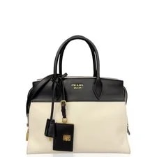 Prada — Prada Medium Esplanade (qy053126a3r) — Handbag — deal