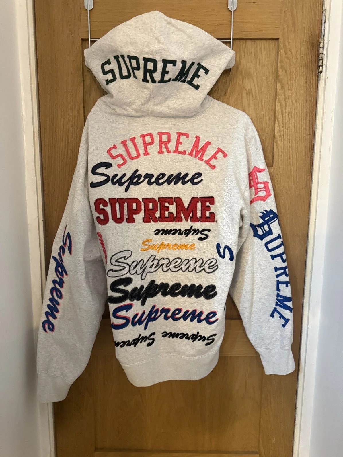 Supreme Hoodie 3