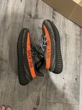 Adidas — Adidas Yeezy Boost 350 V2 Beluga HQ7045 Kanye West — Sneaker — resale