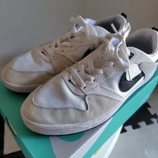 Nike SB — Nike SB 10.5US Casual Shoes — Sneaker — resale