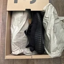 Yeezy — Yeezy 350 v2 2023 — Sneaker — resale