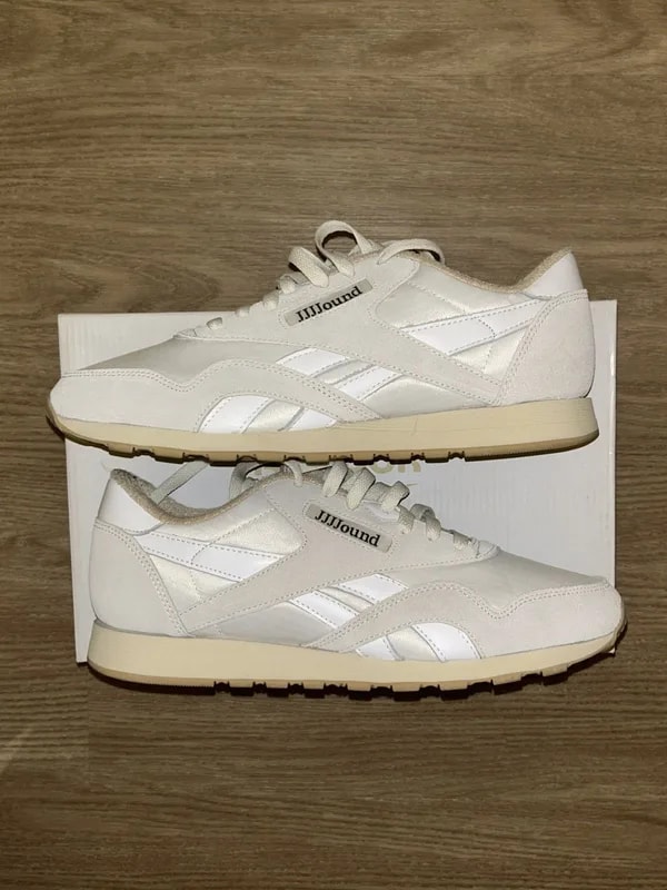Reebok — Jjjjound Reebok Classic — Sneaker — resale