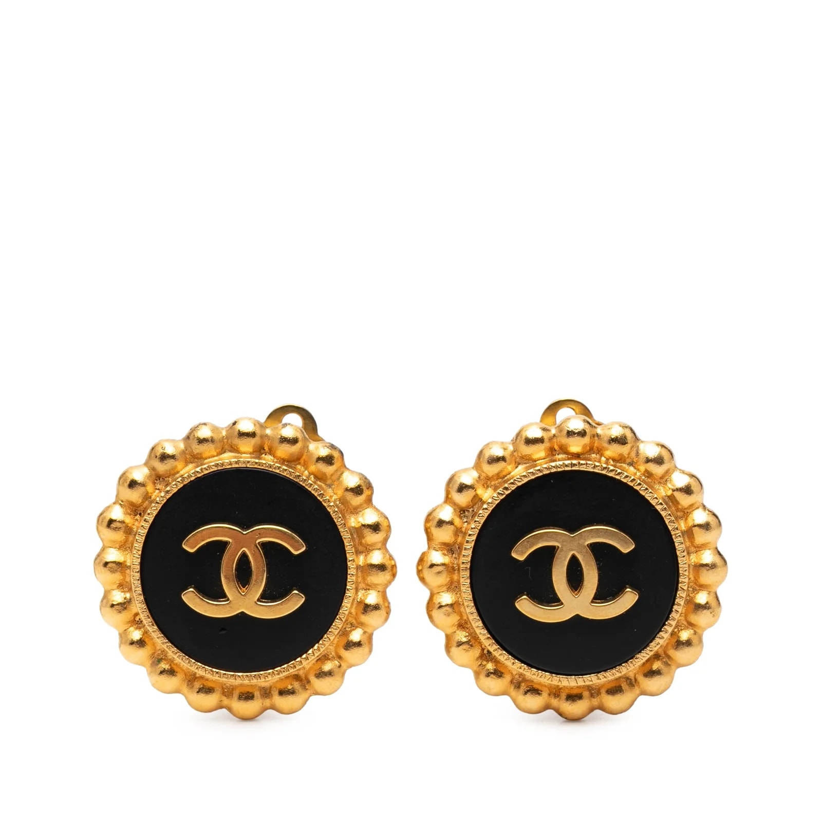 Chanel — CC and Enamel Button Clip on — Jewelry — resale