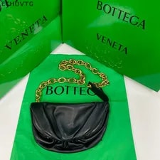 Bottega Veneta — Bottega Veneta the Belt Chain Pouch Cloud Dumpling — Handbag — resale