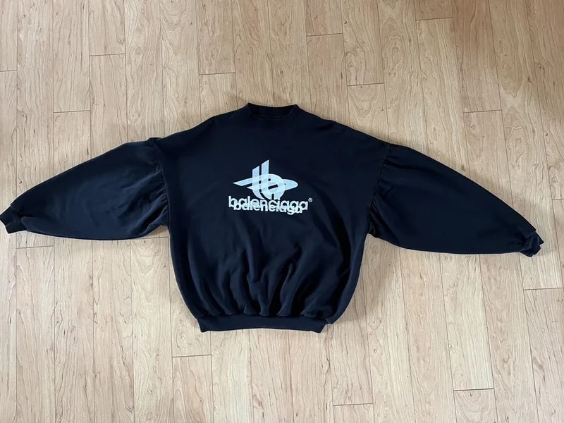 Balenciaga — Balenciaga Double Logo Crewneck Sweatshirt Demna — streetwear — resale