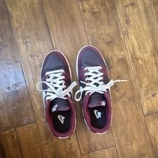 Nike Dunk Low’s Beetroot Edition. 3