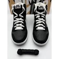Size 10.5M - Nike SB Dunk High Venom 4
