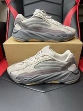 Yeezy — Yeezy 700 V2 Tephra — Sneaker — resale