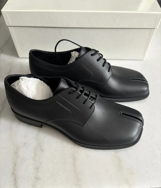 Maison Margiela — Maison Margiela Tabi Derby — Sneaker — resale
