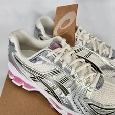 8.5 / 10 WOM - Asics Gel-Kayano 14 - / Sweet 2