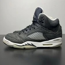 Jordan — Size 6Y - Jordan 5 Retro Mid — Sneaker — resale