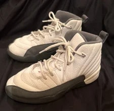 Jordan Air 12 / Mid Top Lace-Up Basketball 4