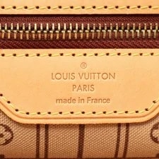 Louis Vuitton Neverfull Shulder 4