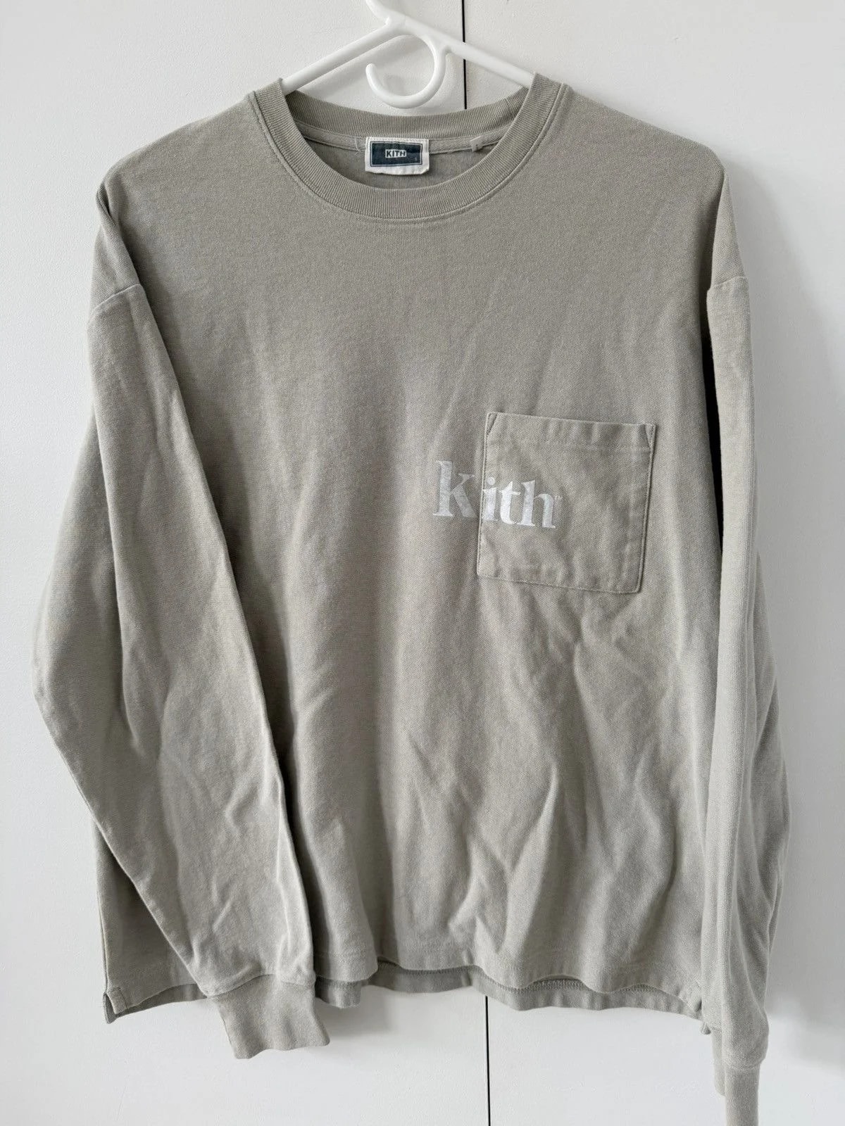 KITH — Kith Long Sleeve T-Shirt S Quinn Streetwear — streetwear — resale