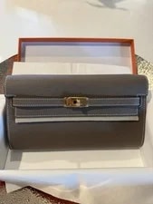 Hermès — Authentic Bnew Hermes Kelly To Go Wallet in Etoupe GHW 2025 — Handbag — resale