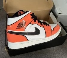 Air Jordan — Turf Air Jordan 1 Mid SE 7.5 With Box DD6834-802 — Sneaker — resale