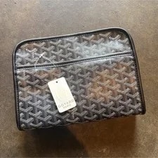 Goyard — Goyard Zip / Logo Accents W/ Brand Card — Handbag — resale