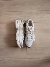 Asics — Asics Gel-Kayano 14 Running Shoes 31cm New Boxed — Sneaker — resale