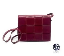 Bottega Veneta Cassette Maxi Mini Beauty Auth 2