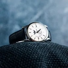 Patek Philippe Perpetual Calendar Retrograde – 39.5mm Platinum Silver Dial – Ref 2
