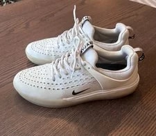 NIKE — Nike SB Zoom Nyjah 3 ’S Size 8.5 Skate Shoes — Sneaker — resale