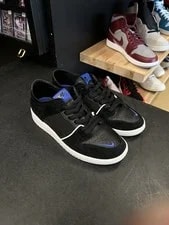 Nike SB — Nike SB Dunk Low Soulland FRI.day Part 02 Size 8, Preowned — Sneaker — resale