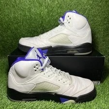 Size 9.5 - Jordan 5 2022 2