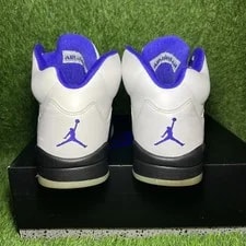 Size 9.5 - Jordan 5 2022 4