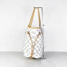 Louis Vuitton Fabric Neverfull 152381712 2