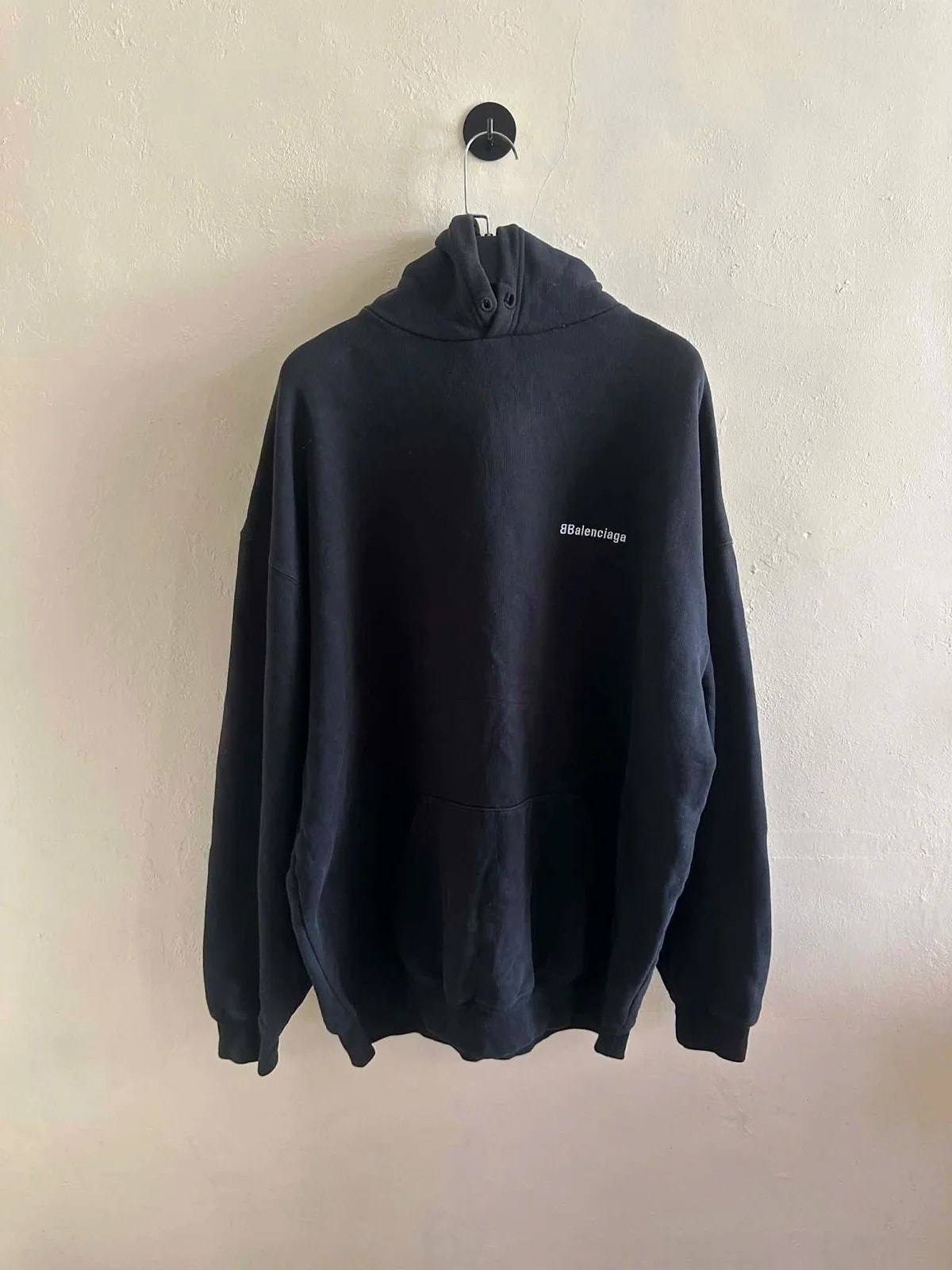 Balenciaga — Hoodie Balenciaga — streetwear — resale