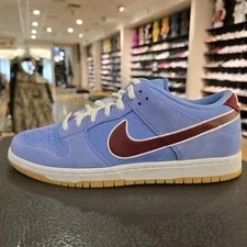 Size 10.5 - Nike SB Dunk Low Philadelphia Phillies 2
