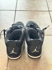 Size 10.5 - Jordan 4 Retro SE Mid 4