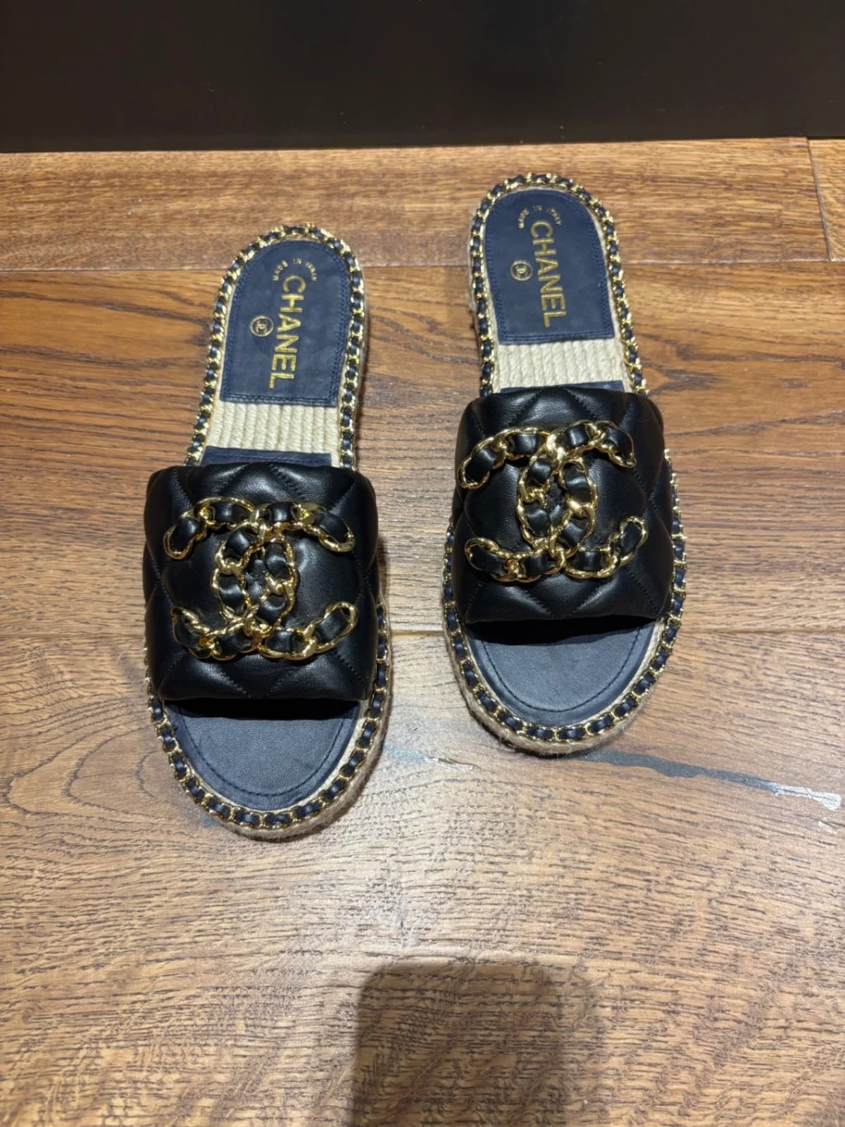 Chanel CC 4