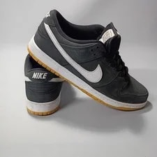 Nike SB — Nike SB Dunk Low Pro 13 Gum Athletic Running Shoes — Sneaker — resale