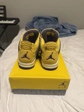 Air Jordan 4 Lighting 4