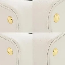 Prada : Triangle 1BG775 / W34H25D15cm W/strap; 4