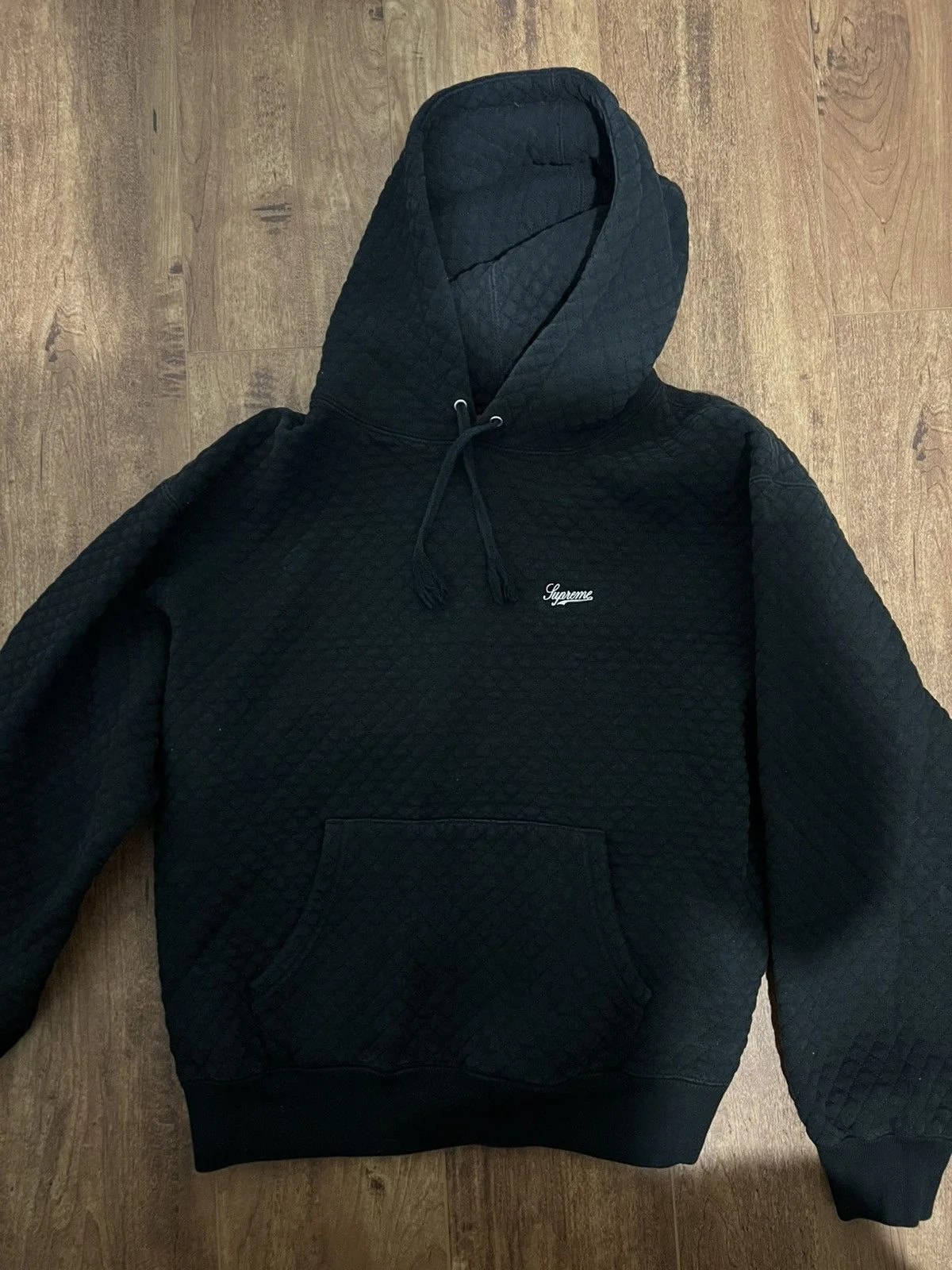 Supreme — Pattern Supreme Sweater — streetwear — resale