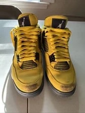 Air Jordan — Air Jordan 4 “Lightning” Size 9 US — Sneaker — resale