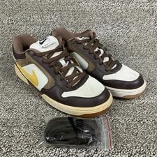 Nike SB — Nike SB Dunk Skeet Low Skateboard Shoes 9.5 Y2K — Sneaker — resale