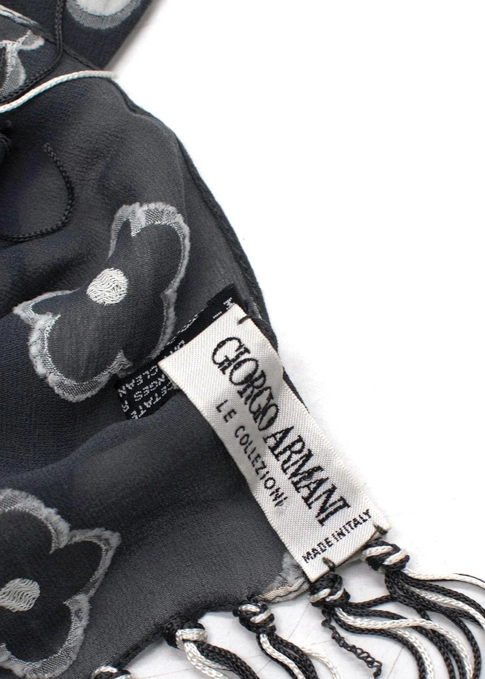 Giorgio Armani Floral Print - Blend Shawl 2