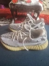 Yeezy — Yeezy 350 V2 Fits — Sneaker — resale