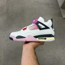 Jordan — Jordan 4 Retro Comic (JA1135-100) Full Family Size Run New — Sneaker — resale