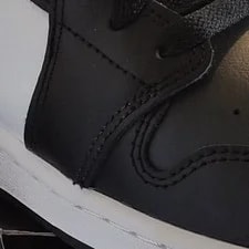 Air Jordan 1 Mid ’s Mid Top B/W 4
