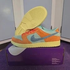 Nike SB — Nike SB Dunk Low Rise DV5429-800 — Sneaker — resale
