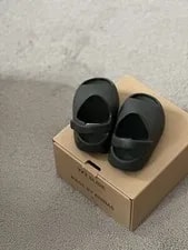 Adidas Yeezy Slide Dark Size 4K‼️‼️Order Confirmed‼️ 4