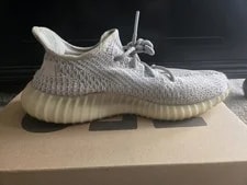 Yeezy 350 V2 Non-reflective 4